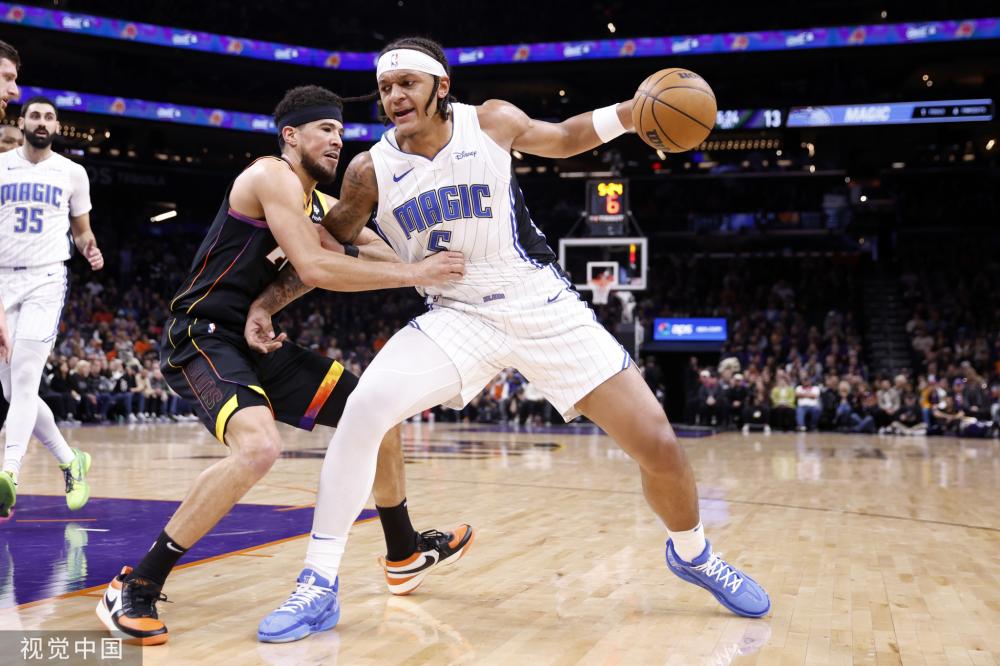 的表现始终 的表现始终