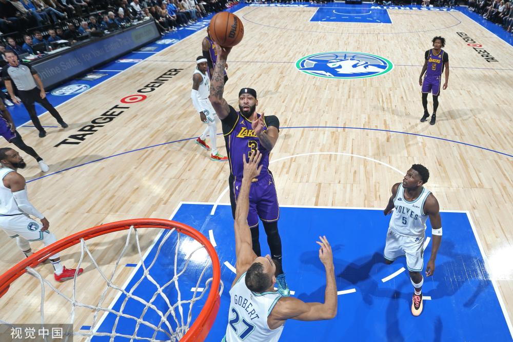 中表现出色 中表现出色